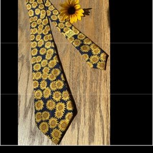 Hermès sunflower tie
